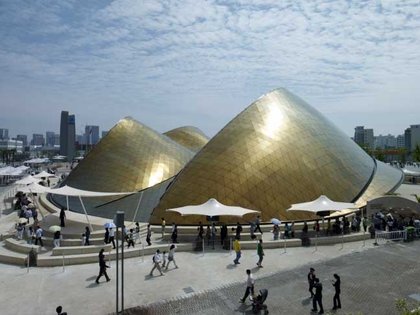 �������� ��� ��� ����� 2010. ���� (�) Nigel Young