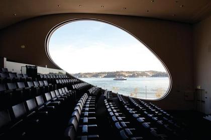 "����� ������������ ������������" ����� Champalimaud (�) Dora Nogueira