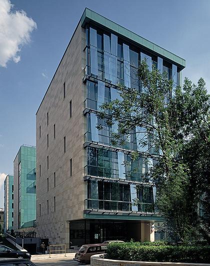 ����� �������� �Copper House�.  None